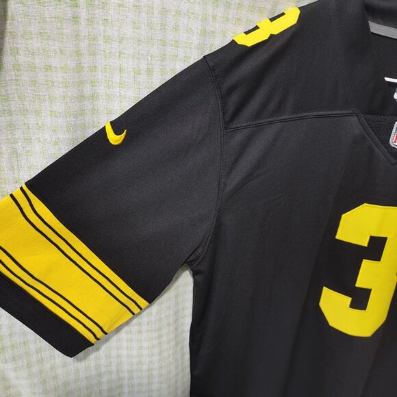 Russell Wilson Pittsburgh Steelers No 3 Jersey - Picture 3 of 12